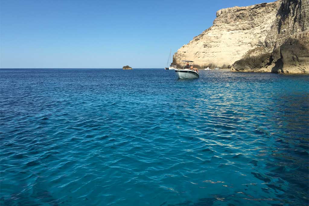 Escursioni in barca all'isola di Lampedusa