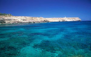 Il mare a Cala Creta Lampedusa